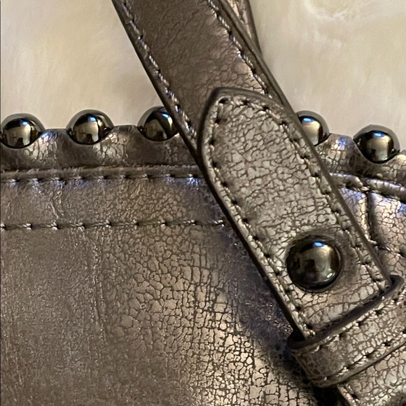 Jessica Simpson Elegant Pewter Handbag NWT - Picture 3 of 8